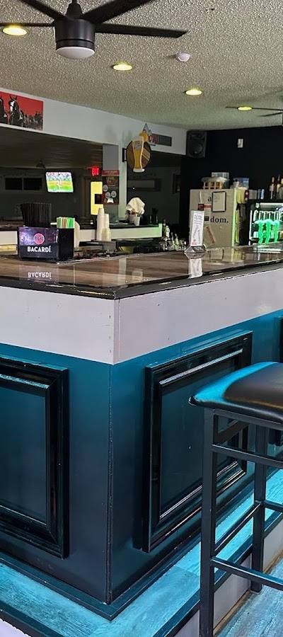 Vitale's Hideaway Gaming Bar & Grill photo 4