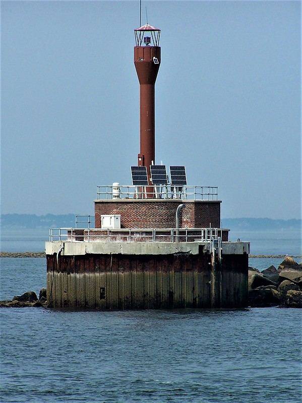 Deer Island Light