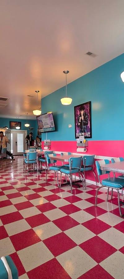 Twistee Treat Diner at The Pink Elephant photo 3