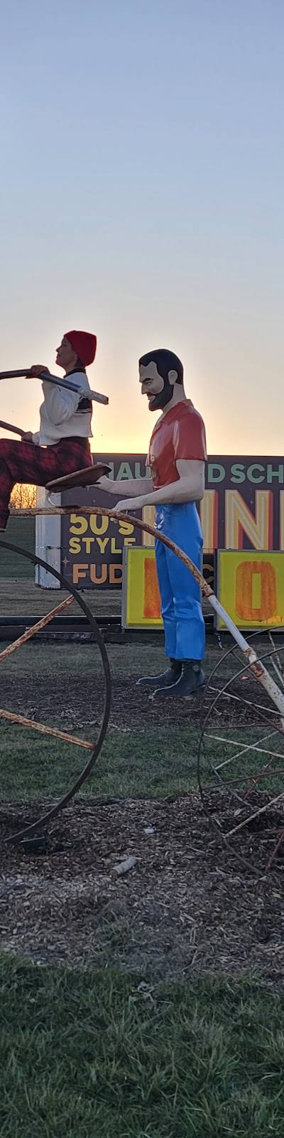 Harley Davidson Muffler Man photo 2