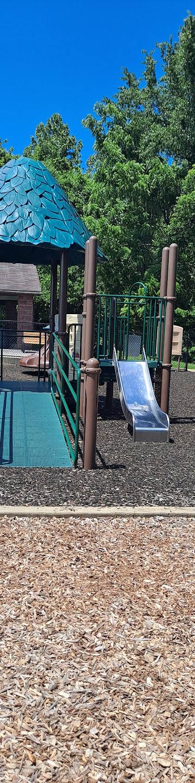 Shady Springs Park photo 2