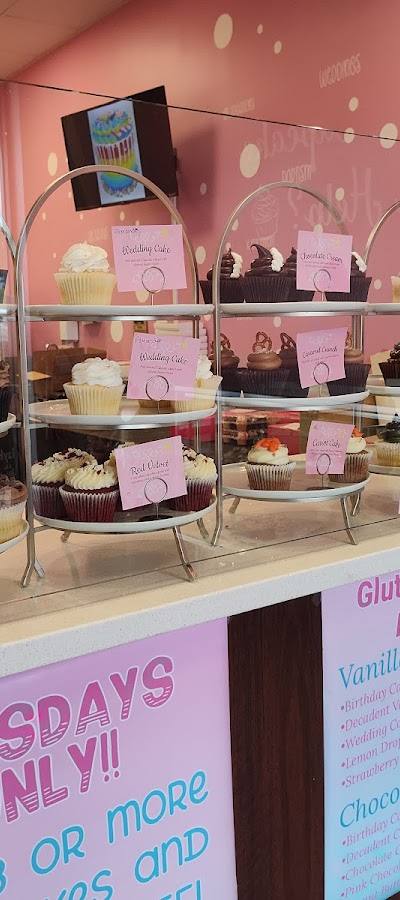 Smallcakes Chesterfield: A Cupcakery and Creamery St. Louis photo 3