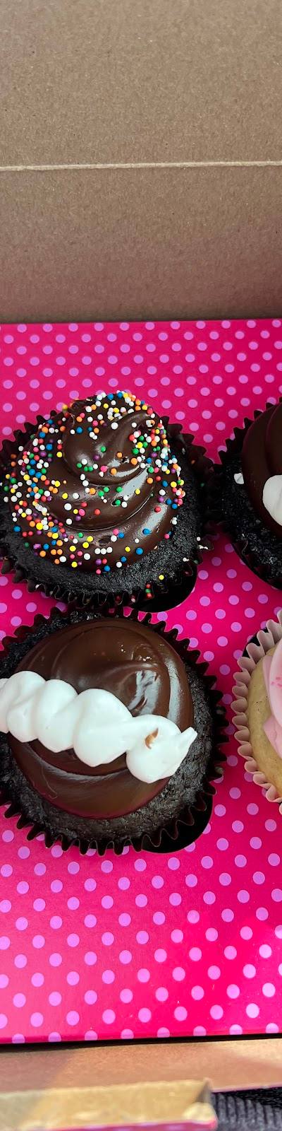 Smallcakes Chesterfield: A Cupcakery and Creamery St. Louis photo 4