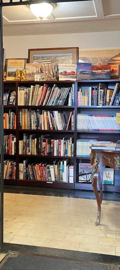 Belleville Books photo 4