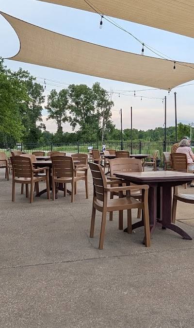 Creve Coeur Lakehouse Bar & Grill photo 4