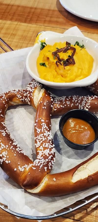 Rock & Brews St. Louis photo 2