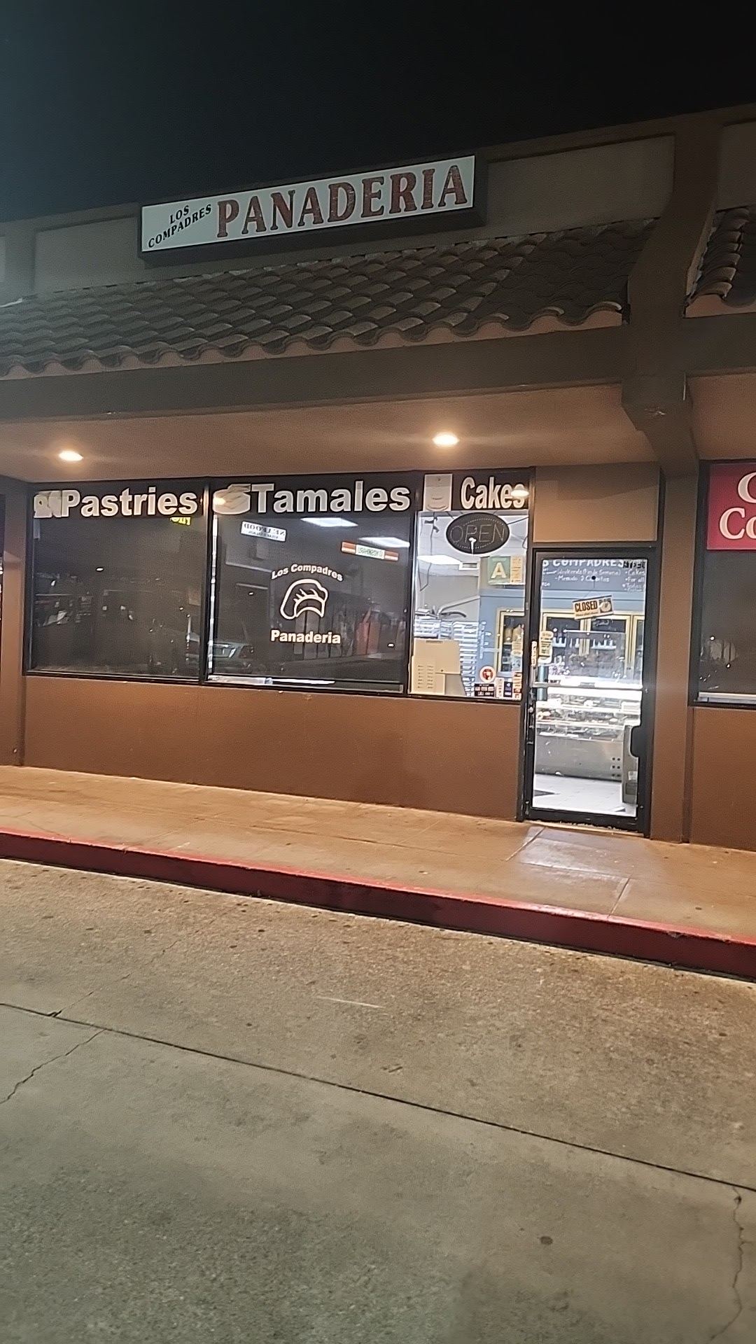 Los Compadres Bakery
