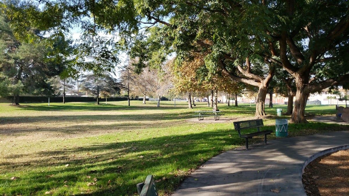 Schweitzer Park