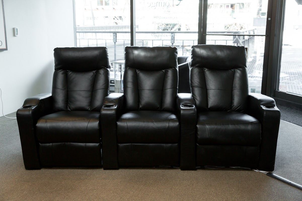 Rescue Lounge LLC