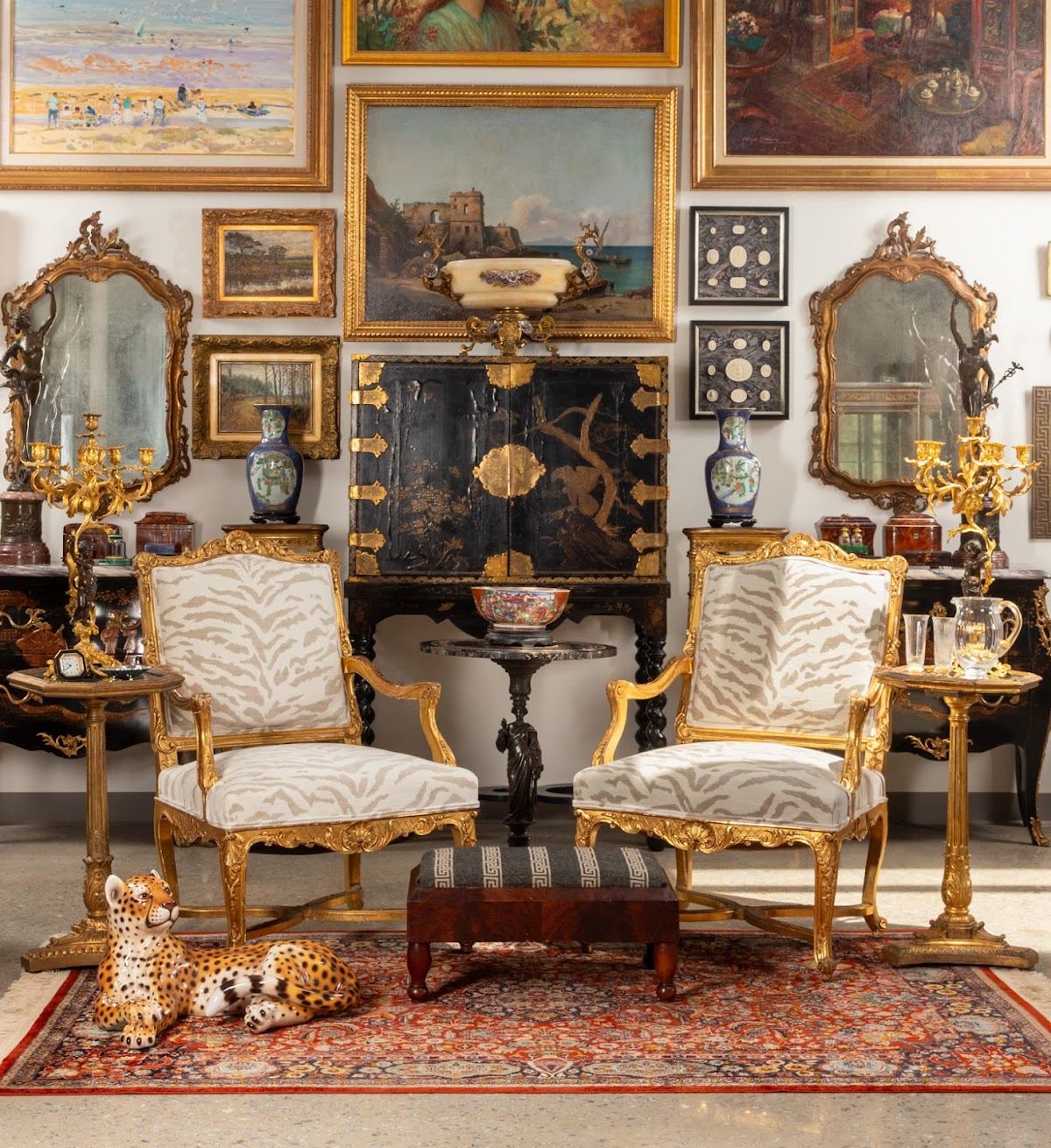 Ahlers & Ogletree Auction Gallery - Saleroom & Offices