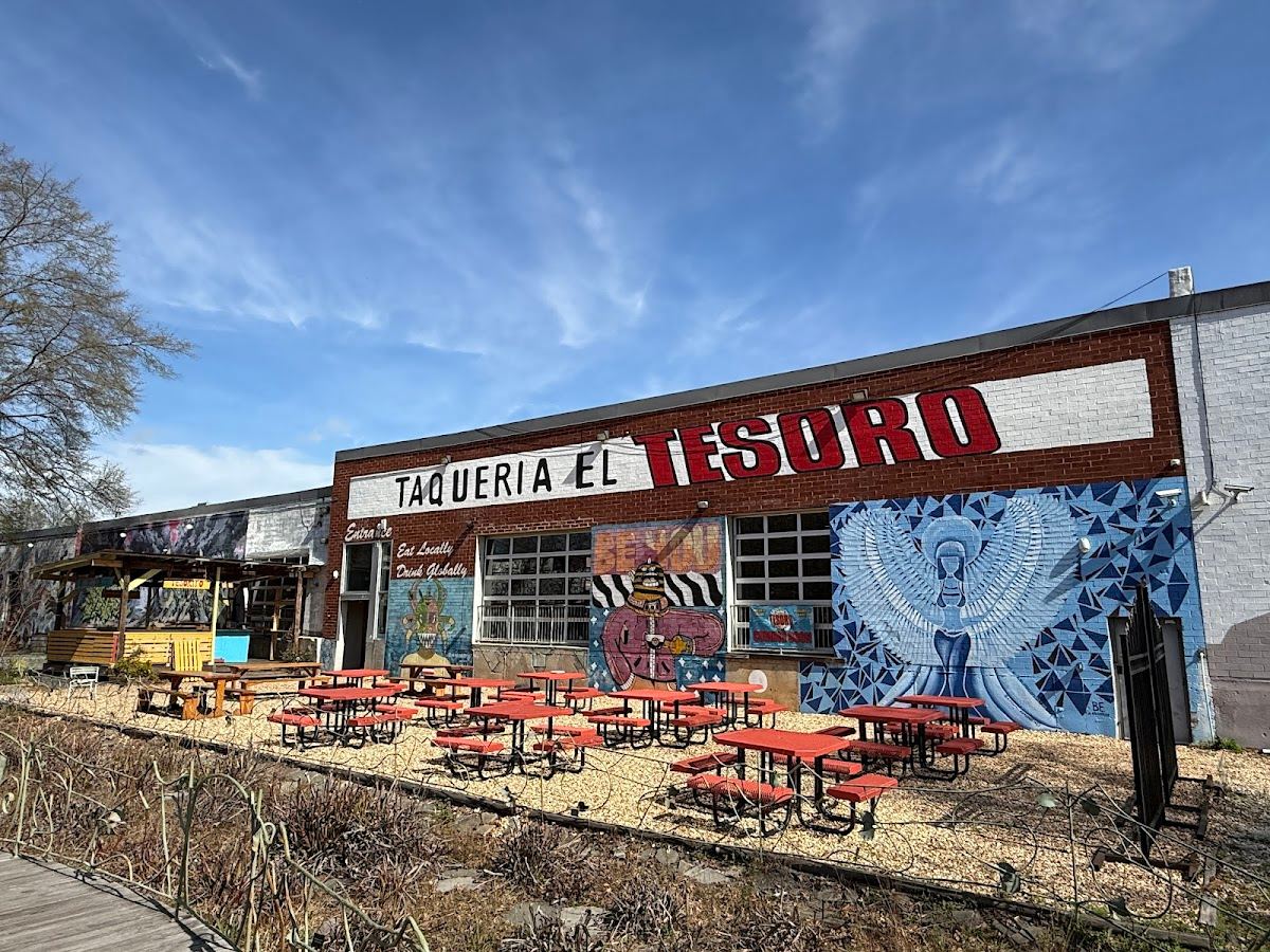 El Tesoro West End