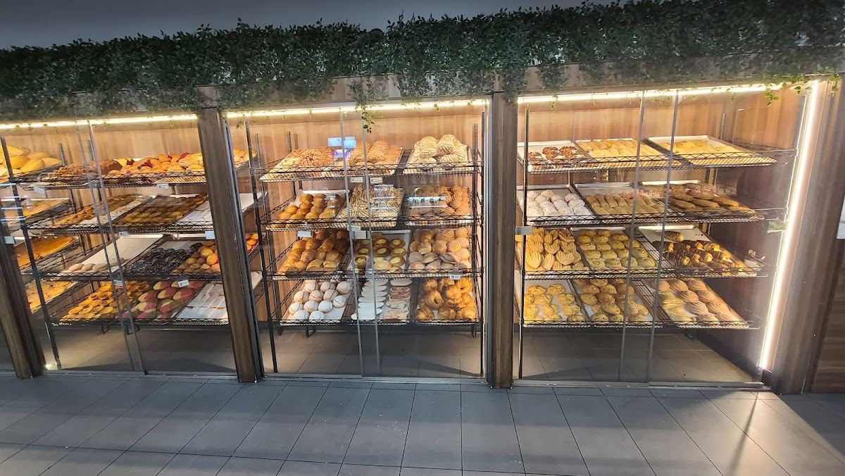 Esquisito Bakery