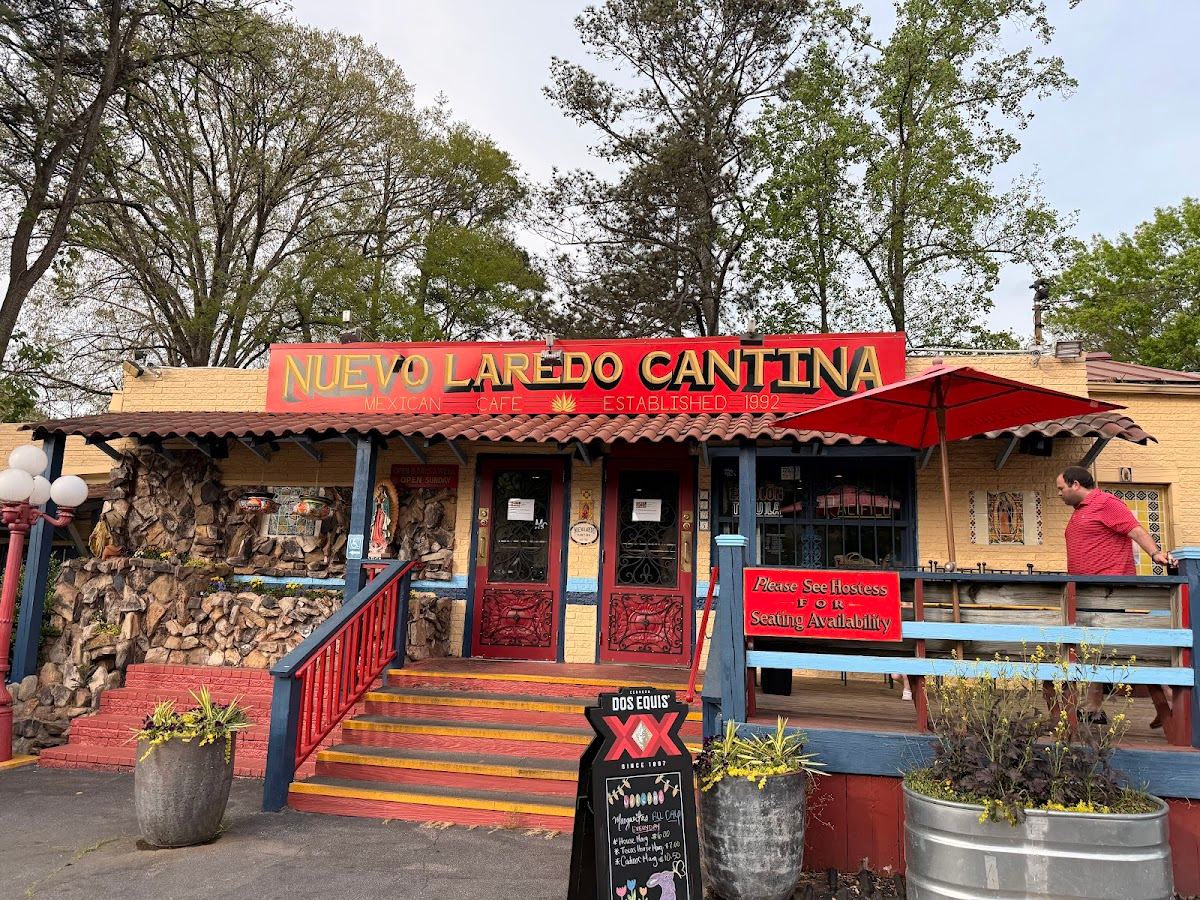 Nuevo Laredo Cantina