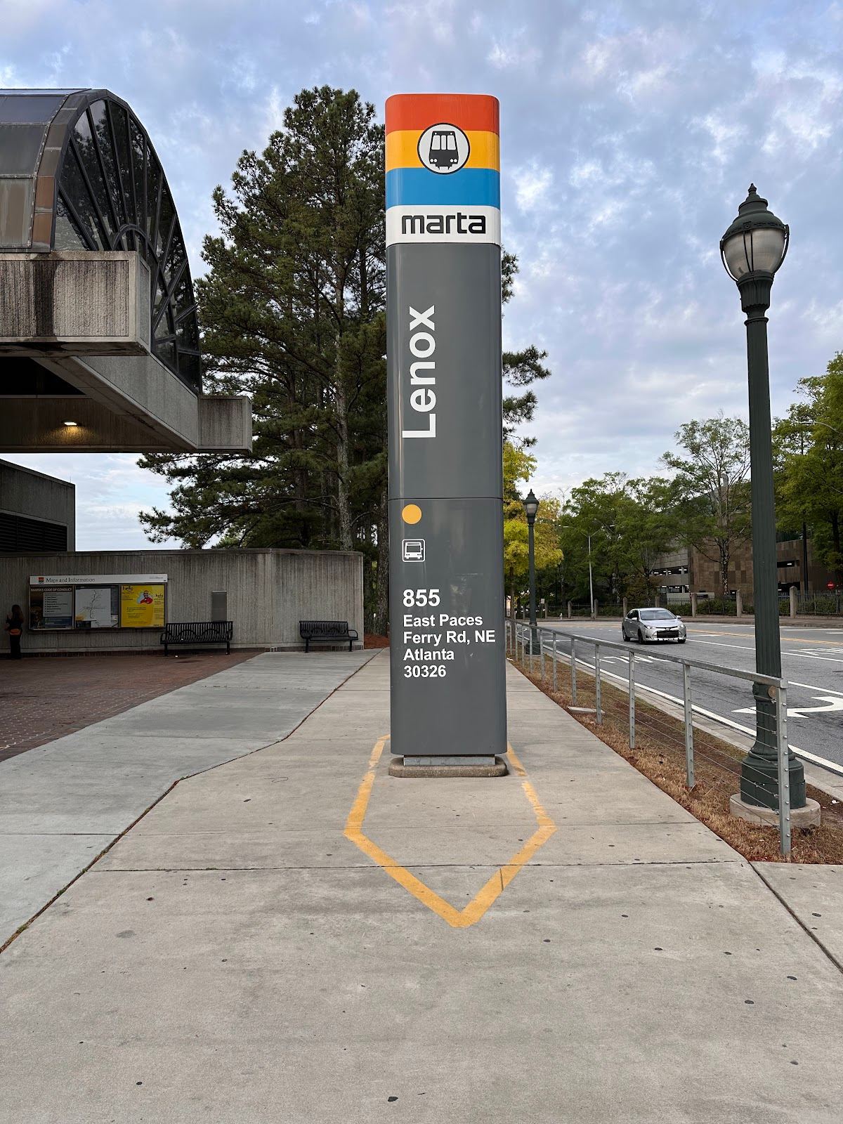 Station lenox