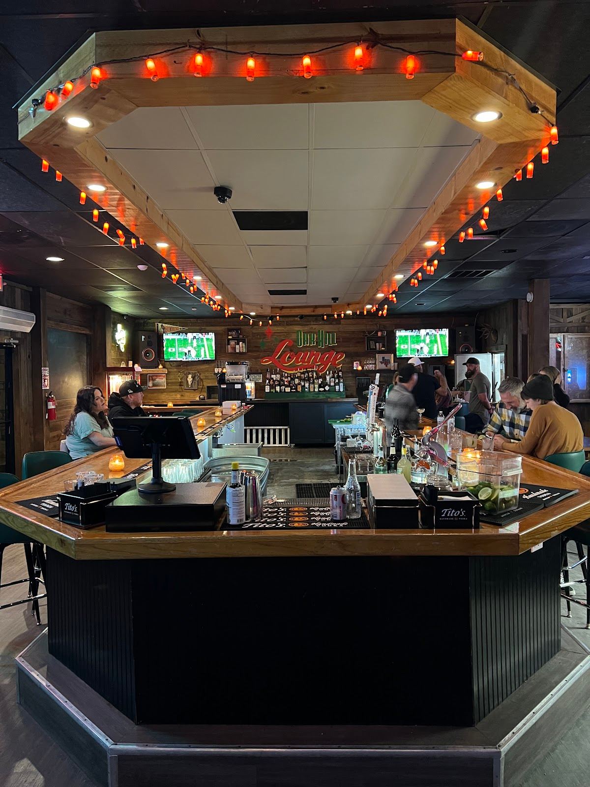 Oak Hill Lounge
