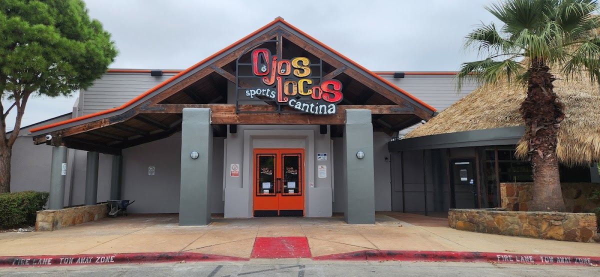 Ojos Locos Sports Cantina - South Austin