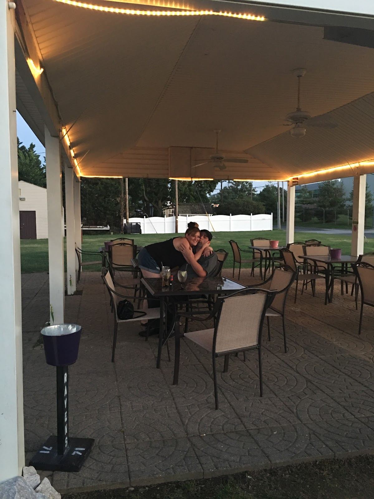 Donna's Tavern & Restaurant