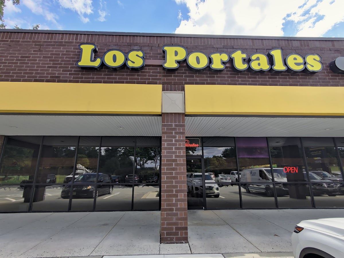 Los Portales