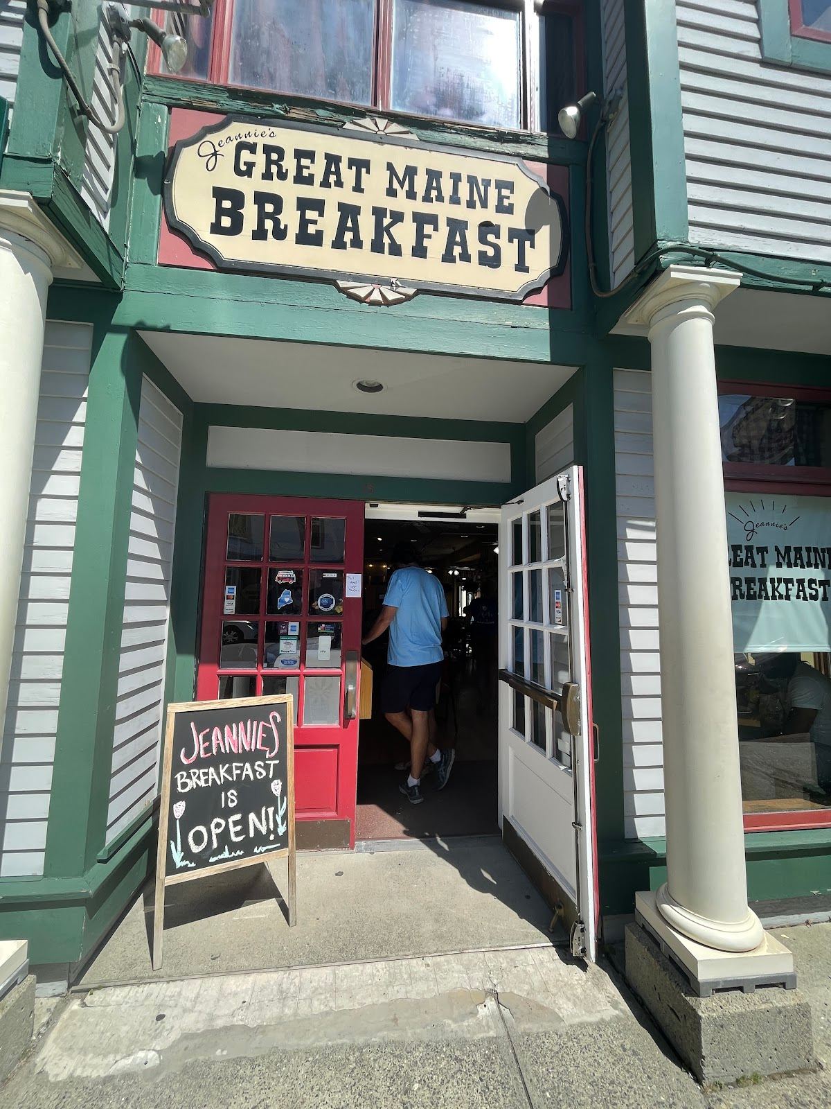 Jeannie’s Great Maine Breakfast