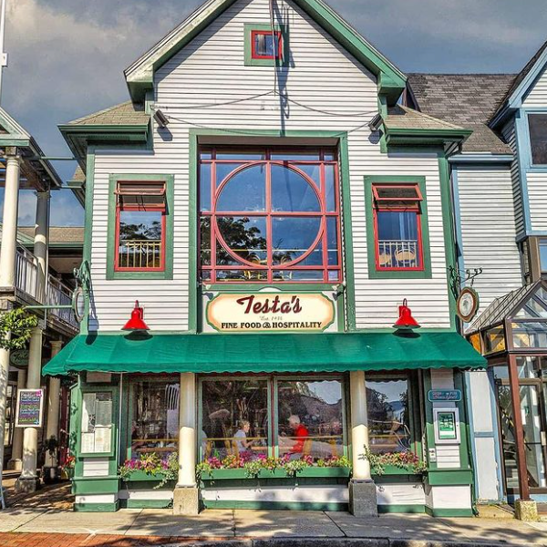 Testa's Bar & Grill