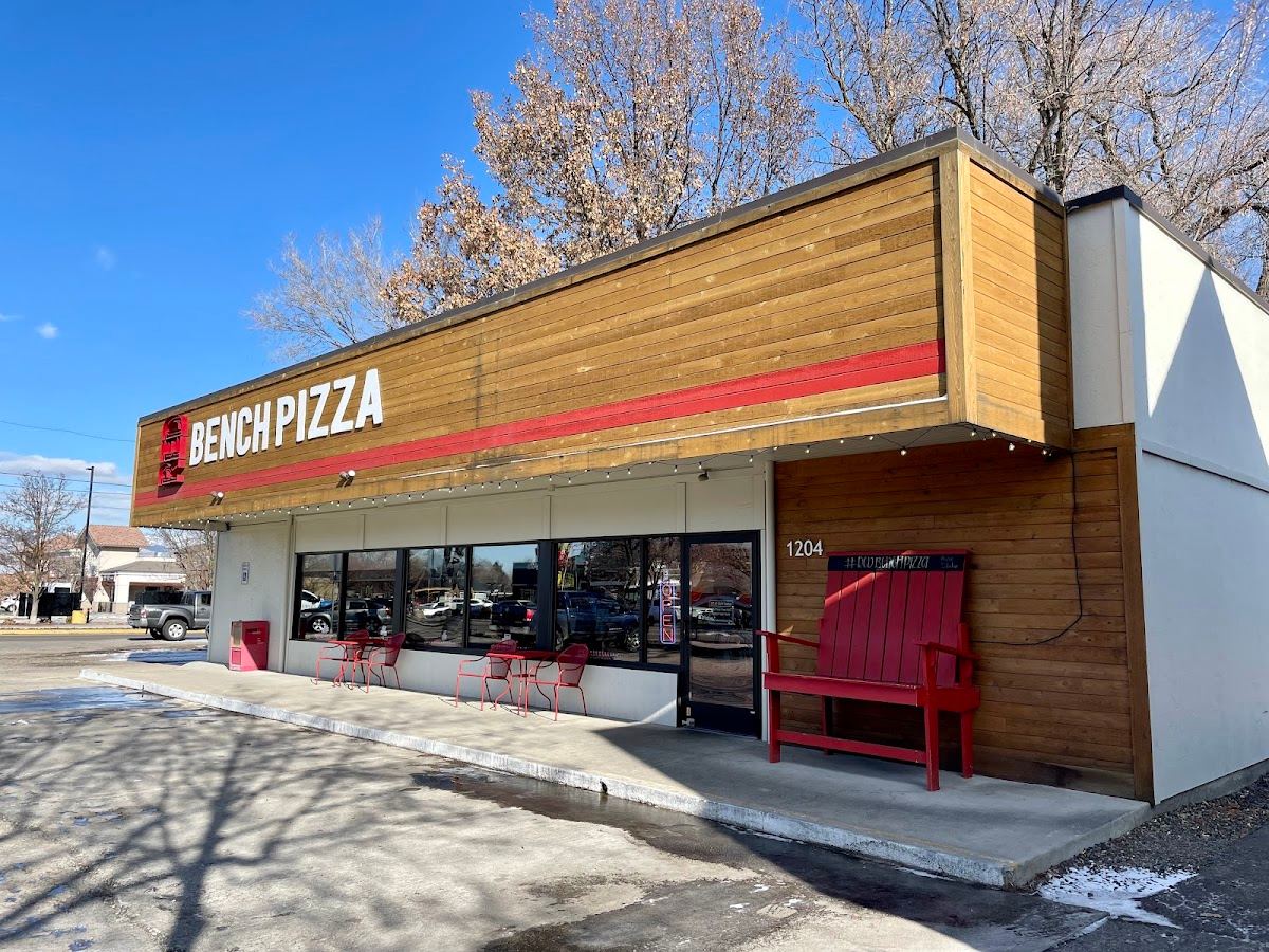 Red Bench Pizza