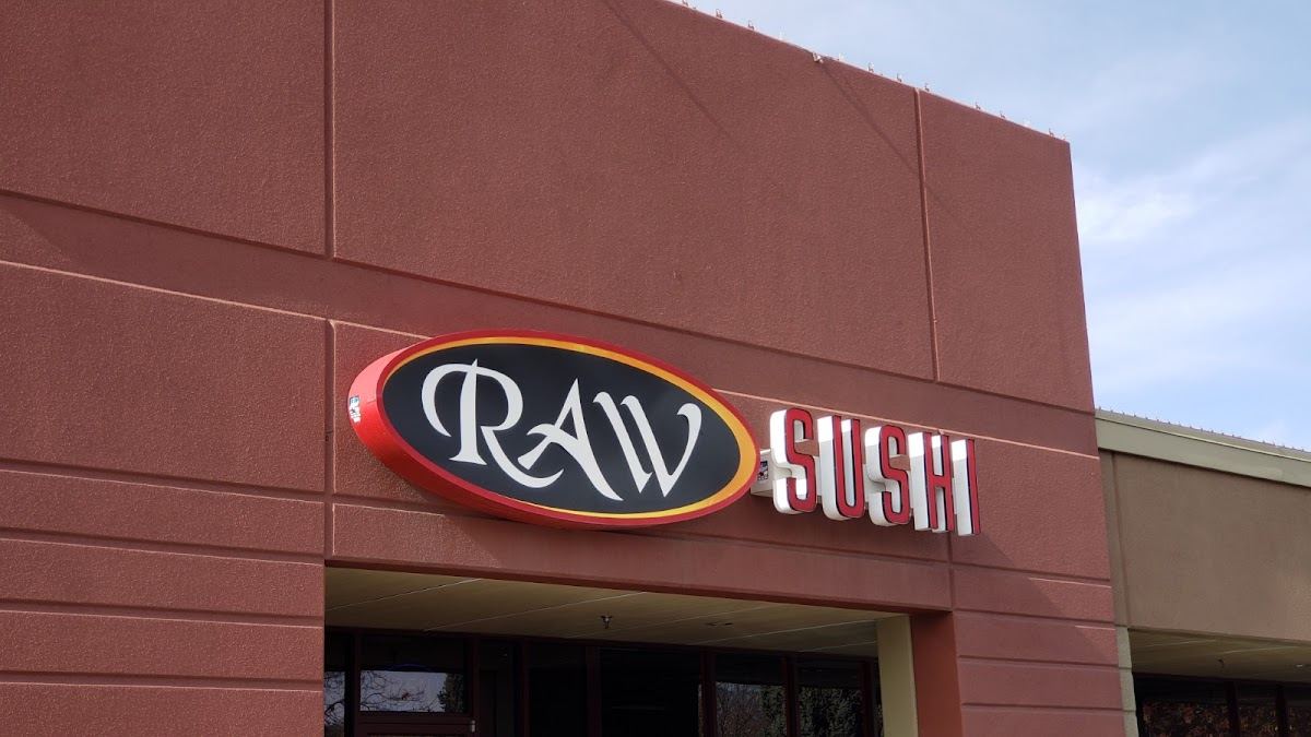 Willowcreek Grill and Raw Sushi