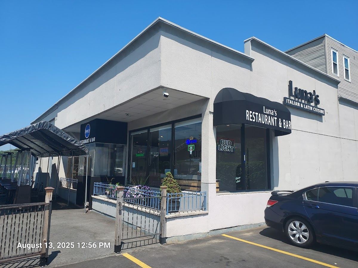 Luna's Italian & Latin Cuisine Restaurant