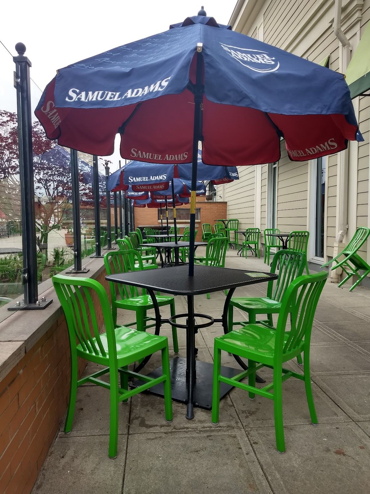 Wahlburgers
