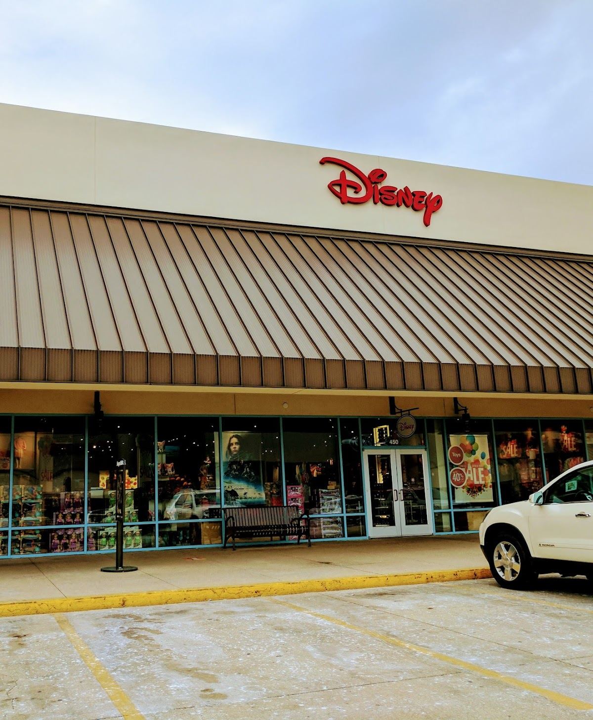 Disney Store Outlet