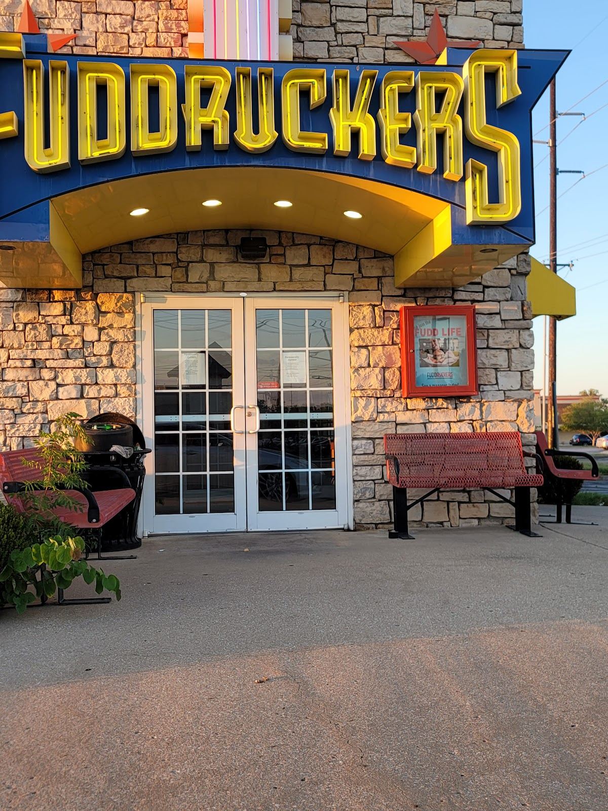Fuddruckers