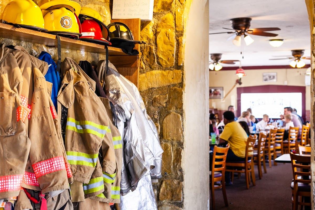 Hook & Ladder Pizza