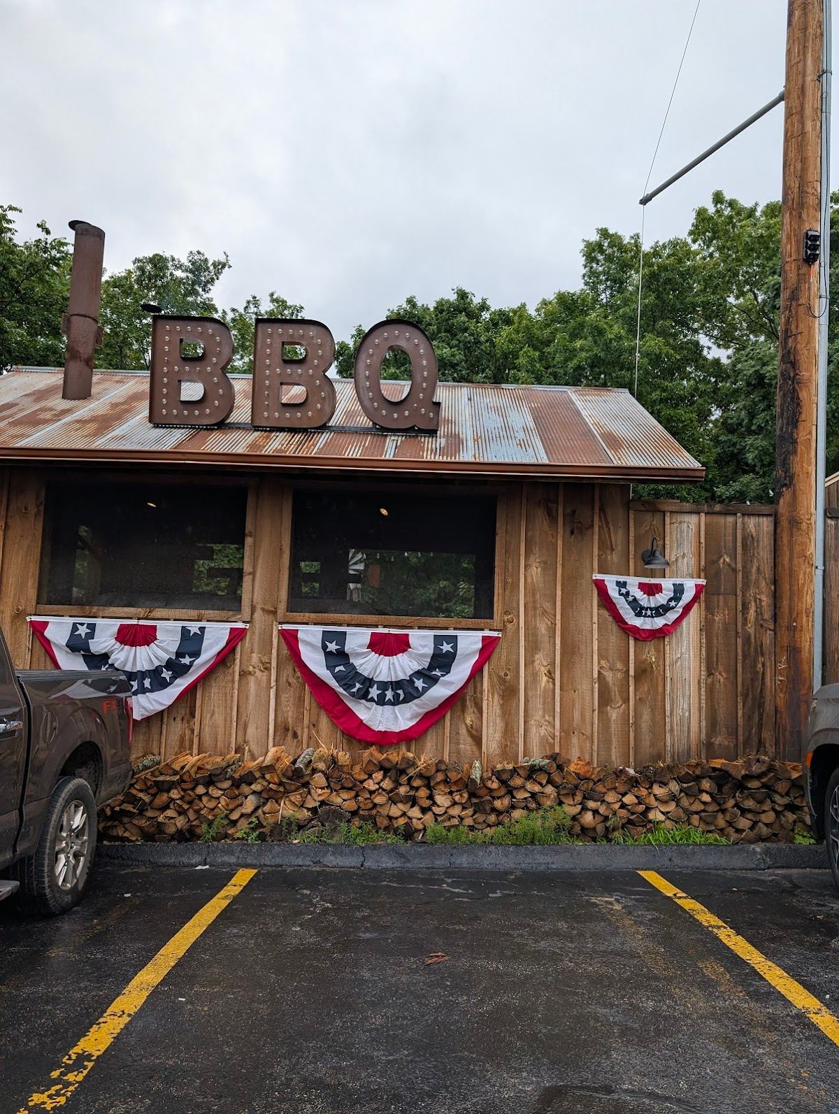 Old 76 Smokehouse