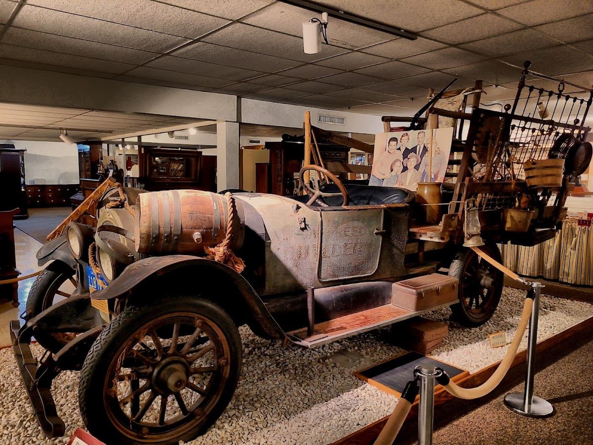 Ralph Foster Museum