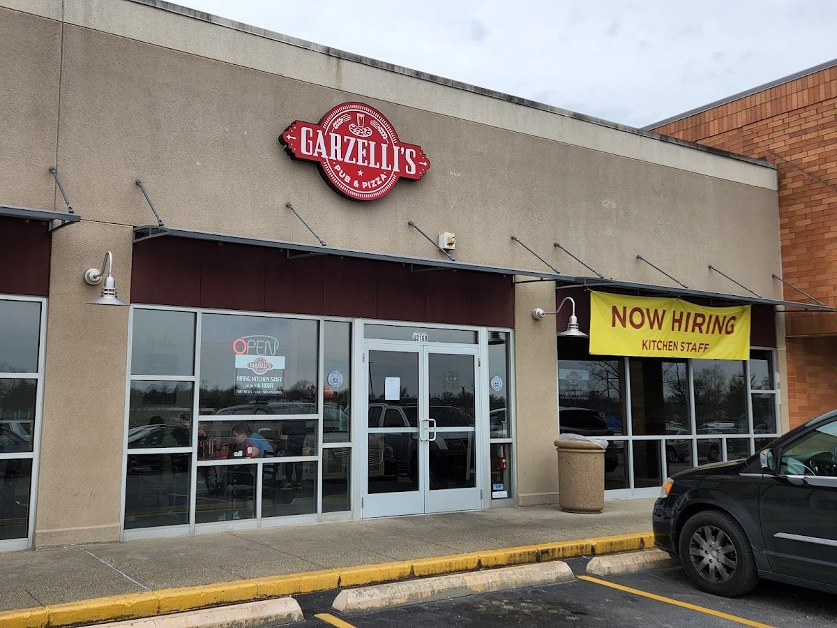 Garzelli's Pub & Pizza