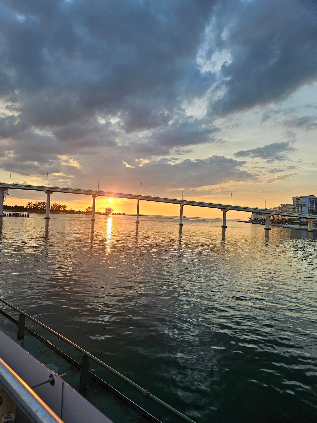 Starlite Cruises