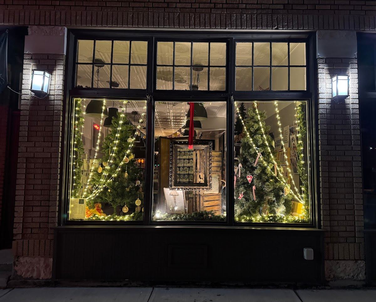 Home for the Holidays {A Pop-Up Boutique}