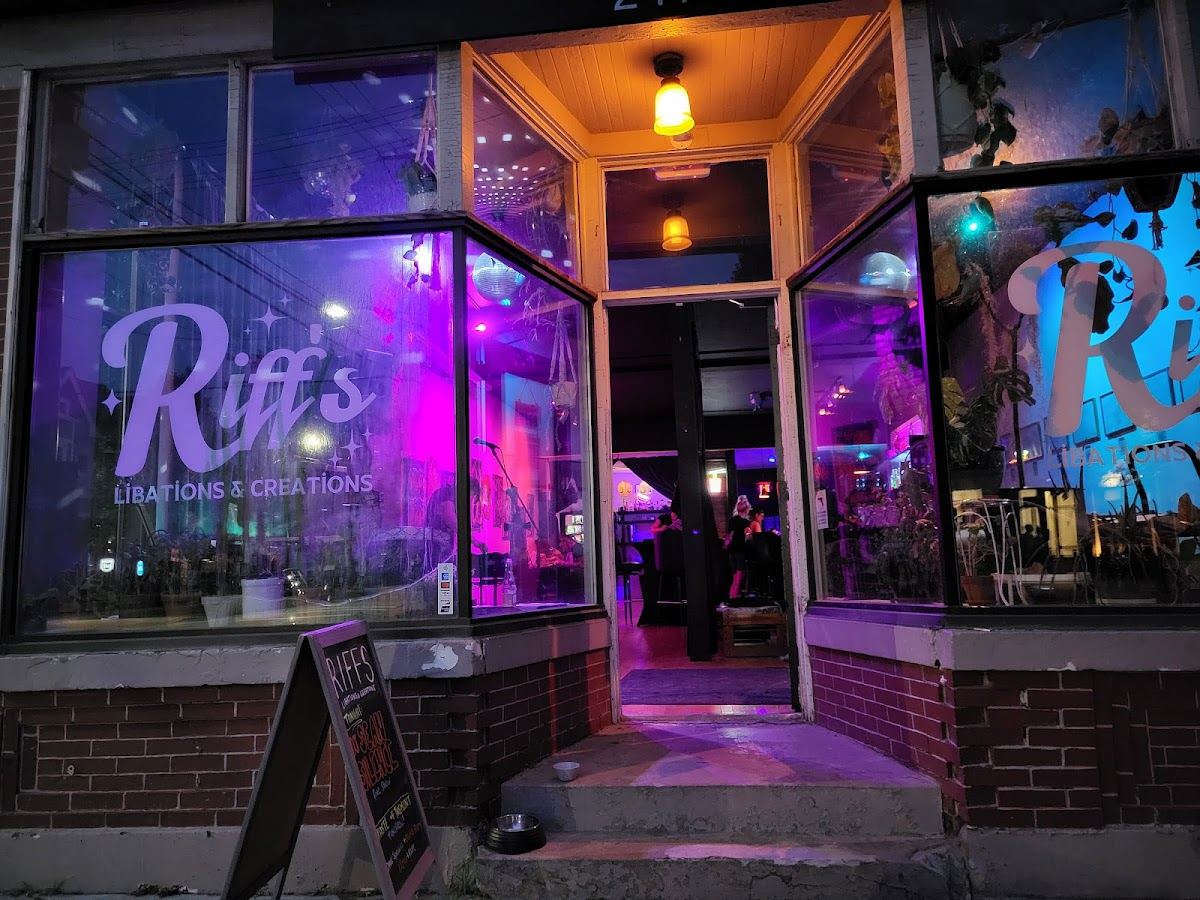 Riff’s