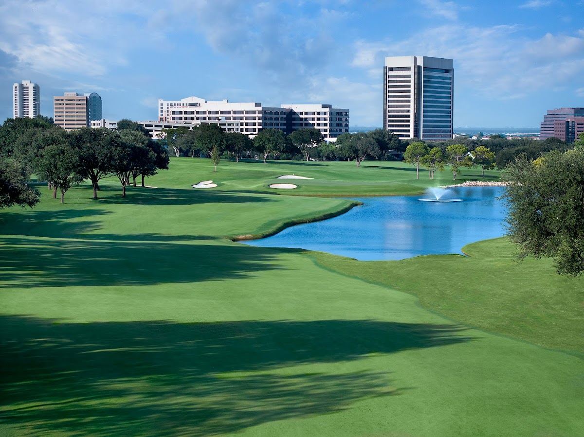 Las Colinas Country Club