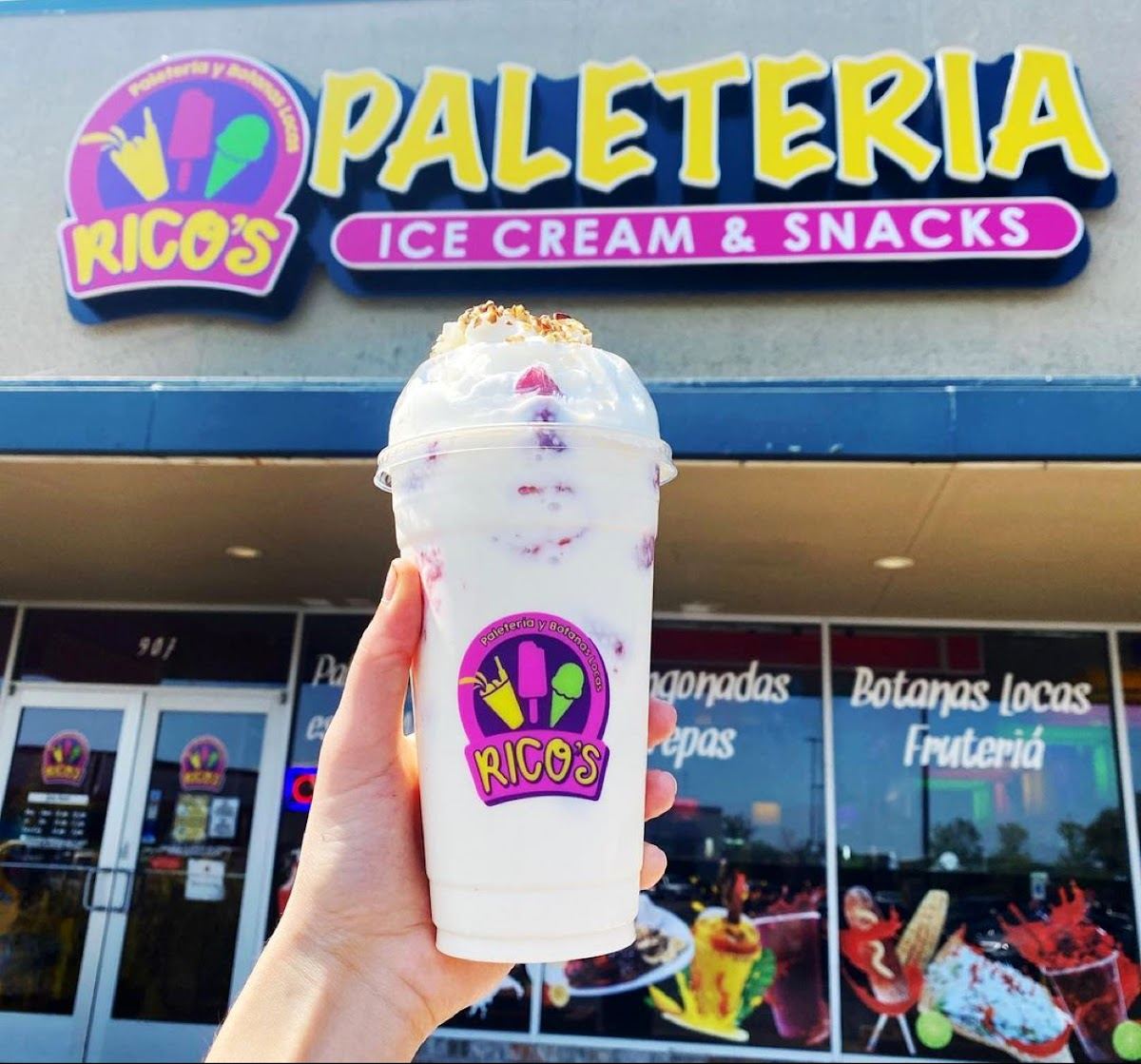 Rico's Paleteria y Taqueria