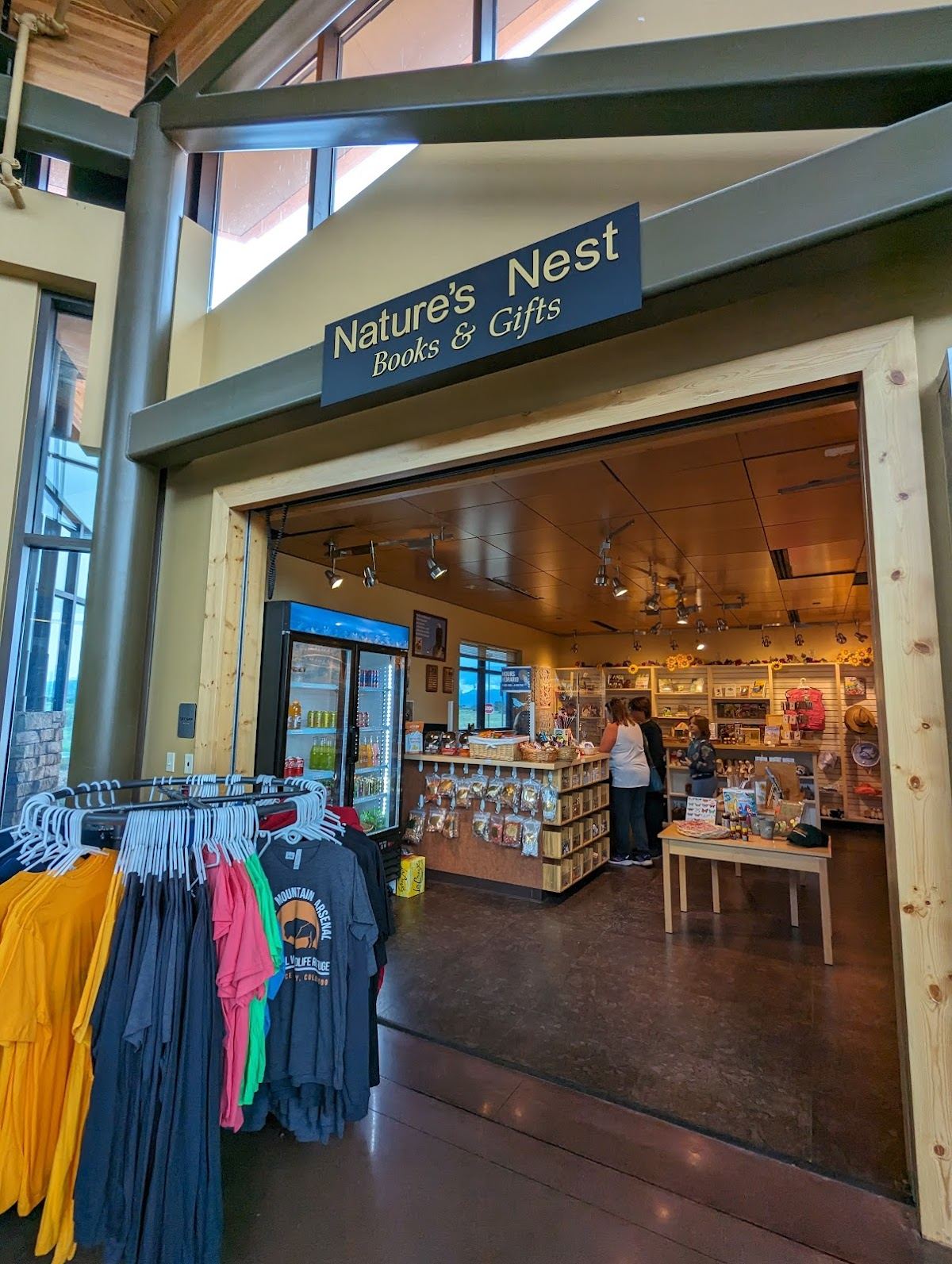 Nature's Nest Books and Gifts