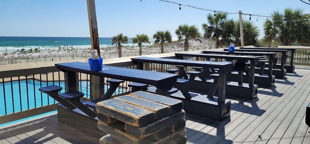 Upper Deck Beach Bar & Grill