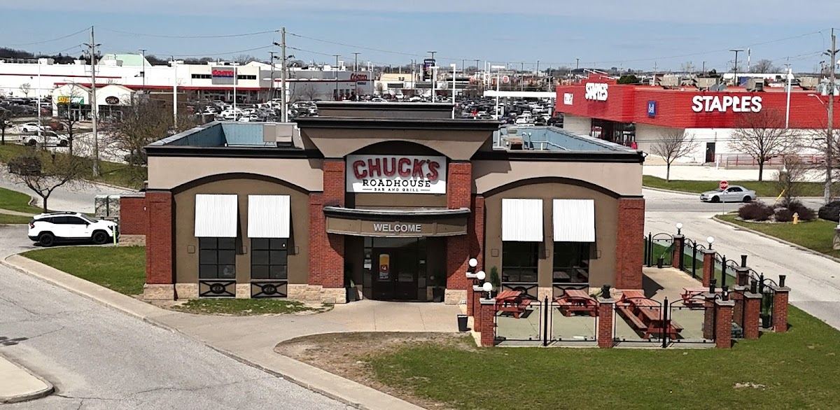 Chuck's Roadhouse Bar & Grill