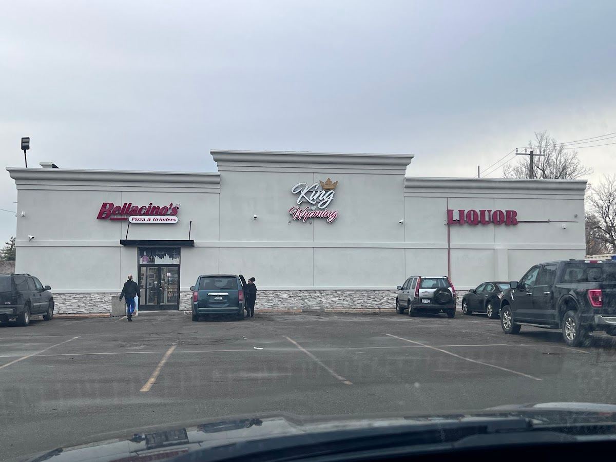 King Of Wyoming & Bellacino's Pizza and Grinder