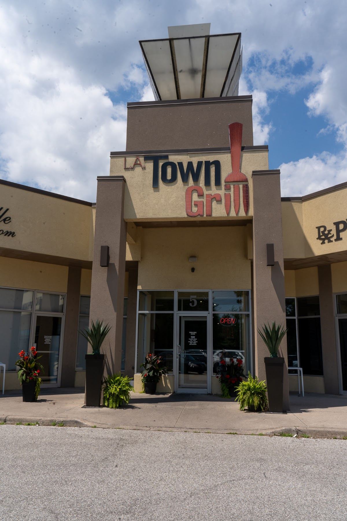 L.A. Town Grill