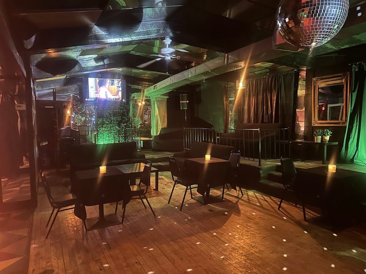 Little Mary's River Inn