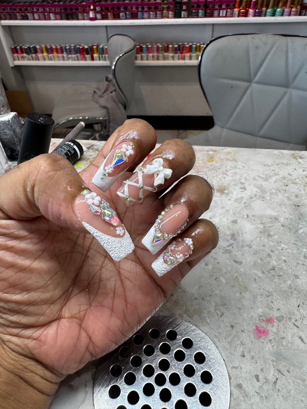 Love Nails & Spa