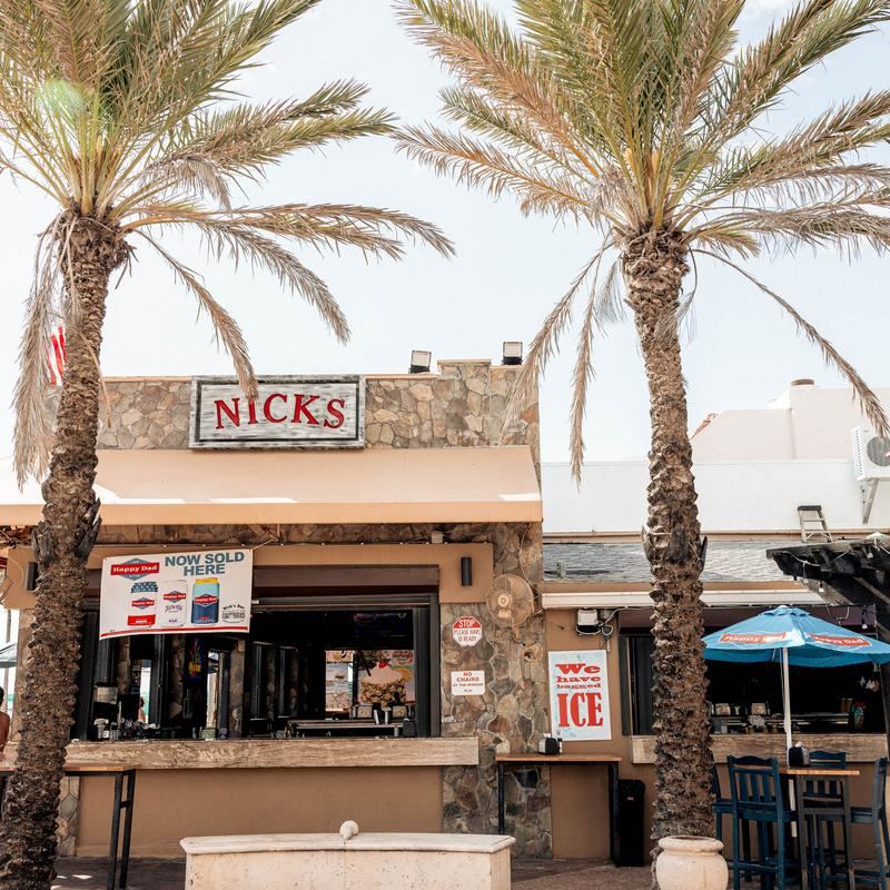 Nicks Bar & Grill