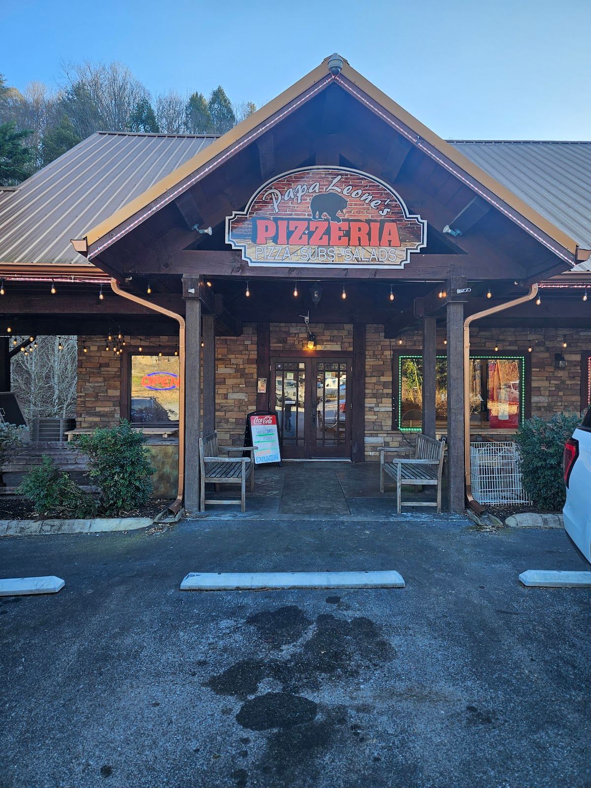 Papa Leone's Pizzeria