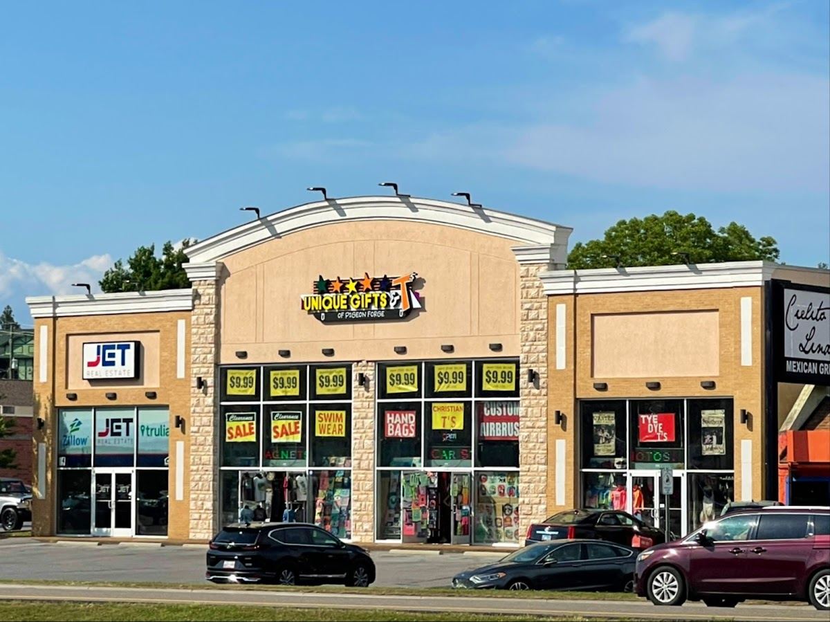 Unique Gifts & T’s of Pigeon Forge