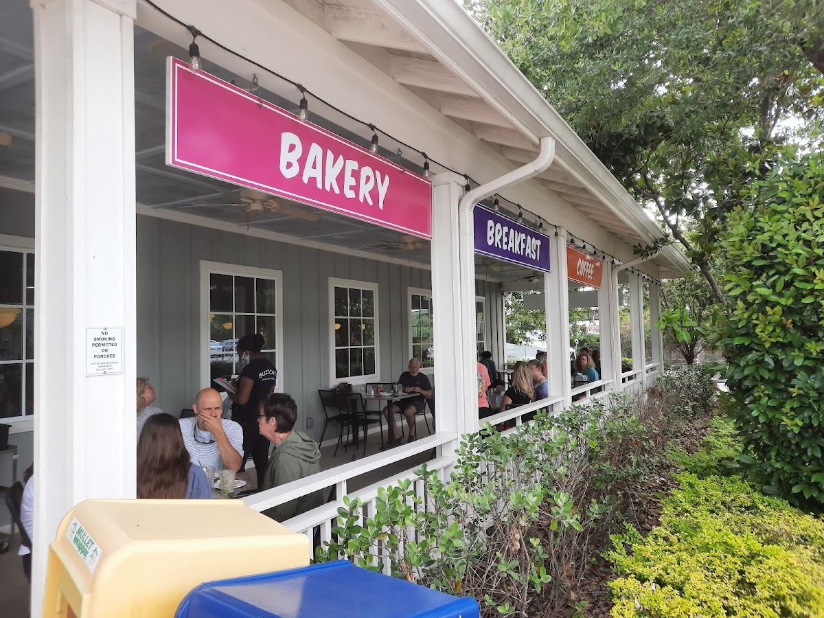 BuzzCatz Coffee & Sweets